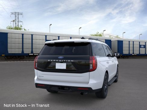 New 2026 Ford Expedition Active RWD image 8