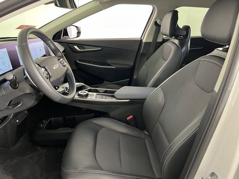 Used 2024 Kia EV6 Light image 23
