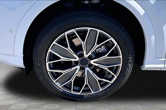 New 2026 Audi Q5 Premium Plus AWD/4WD image 8