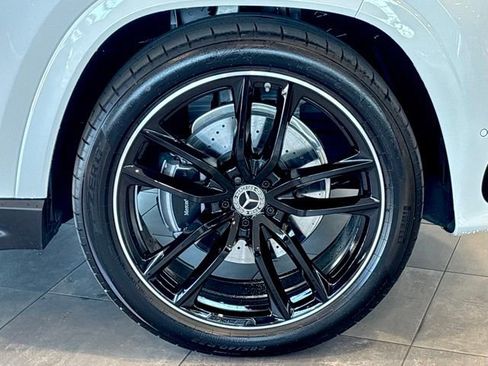 New 2026 Mercedes-Benz GLS 580 4MATIC image 33