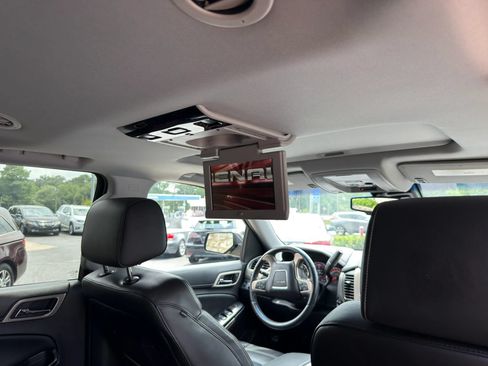 Used 2015 GMC Yukon Denali w/ Premium Package RWD image 23