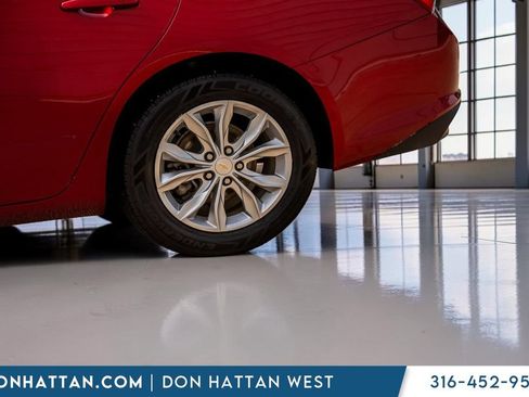 Used 2024 Chevrolet Malibu LT FWD image 39