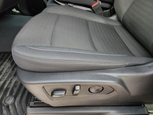 Used 2025 Chevrolet Silverado 2500 Custom w/ Custom Convenience Package AWD/4WD image 29
