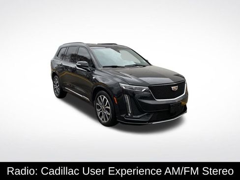 Used 2021 Cadillac XT6 Sport w/ Platinum Package image 3
