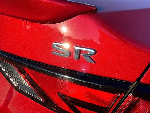 Used 2023 Nissan Sentra SR w/ SR Premium Package image 24