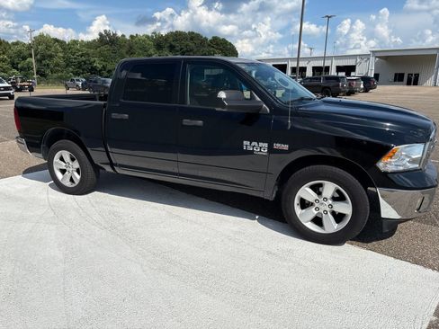 Used 2022 RAM 1500 Tradesman w/ Tradesman SXT Package RWD image 3