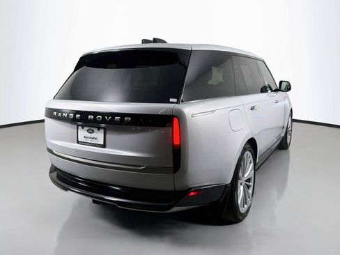 Certified 2025 Land Rover Range Rover Long Wheelbase SE AWD/4WD image 5
