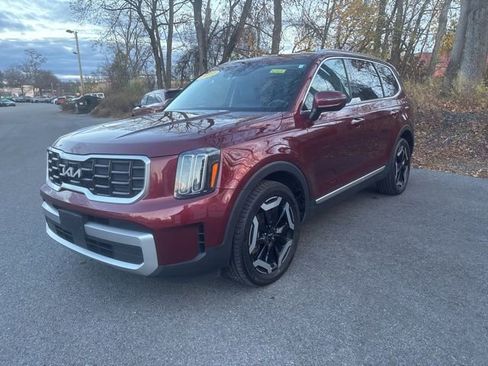Used 2023 Kia Telluride S w/ S Sunroof Package image 3