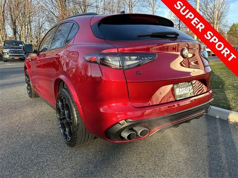 Used 2024 Alfa Romeo Stelvio Quadrifoglio image 6