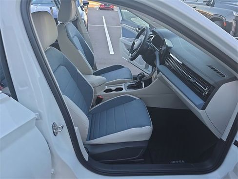 New 2026 Volkswagen Jetta SE image 16