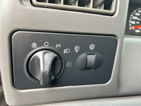 Used 2002 Ford F350 Lariat image 13