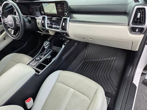 Used 2023 Kia Sorento S w/ Panoramic Sunroof Package FWD image 19