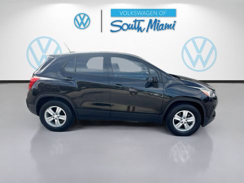 Used 2019 Chevrolet Trax LS FWD image 8