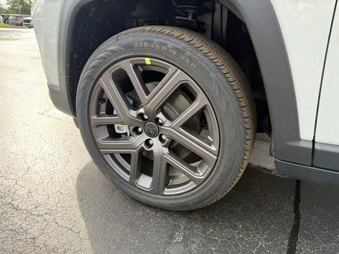 New 2026 Jeep Compass Limited AWD/4WD image 12