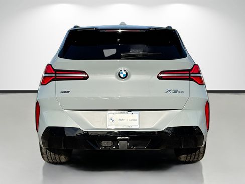 Used 2026 BMW X3 xDrive30 w/ Premium Package image 4