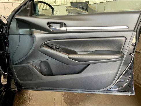 Used 2023 Nissan Altima 2.5 SV image 21
