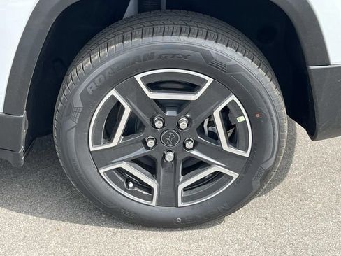 New 2026 Jeep Cherokee Laredo AWD/4WD image 11