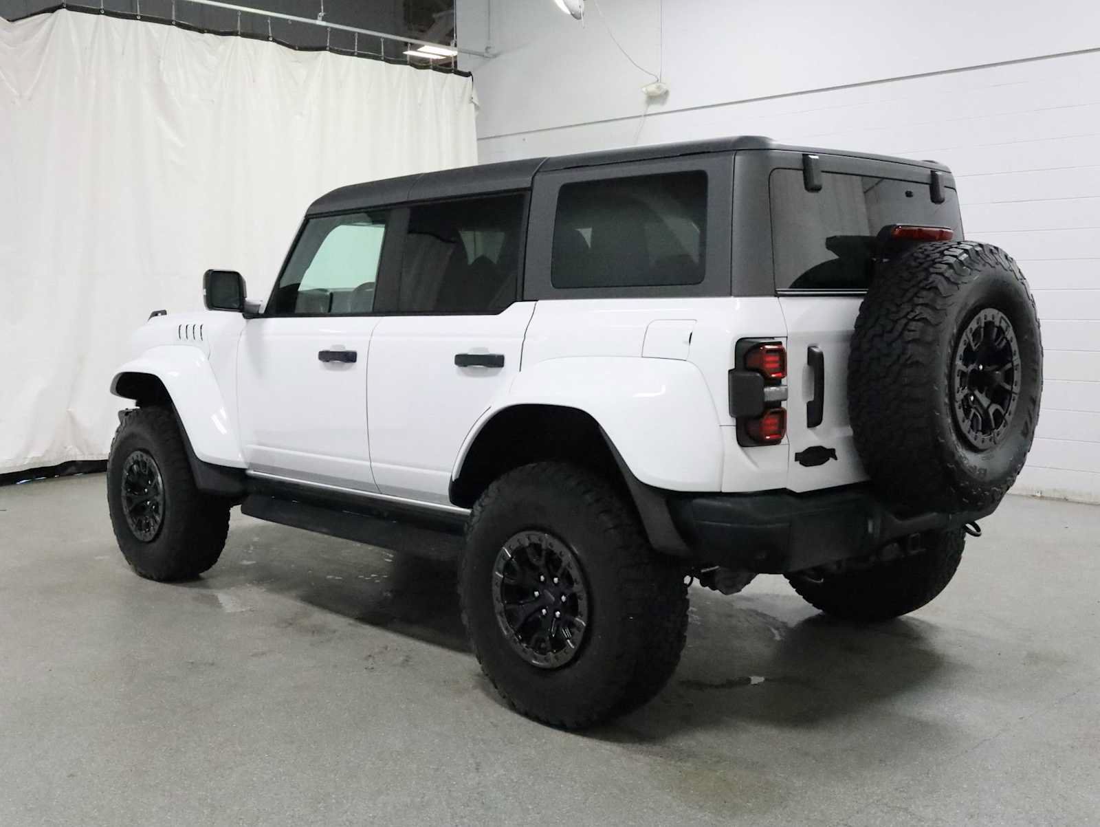 Used 2024 Ford Bronco Raptor AWD/4WD image 3