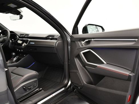 Used 2025 Audi Q3 2.0T Premium Plus w/ Premium Plus Package image 48