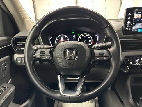Used 2023 Honda Pilot EX-L image 18