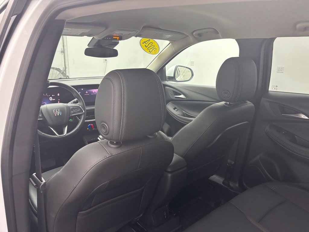 Used 2024 Buick Encore GX Preferred w/ Comfort Package FWD image 34