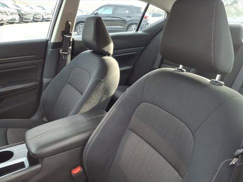 Used 2024 Nissan Altima 2.5 SV image 15