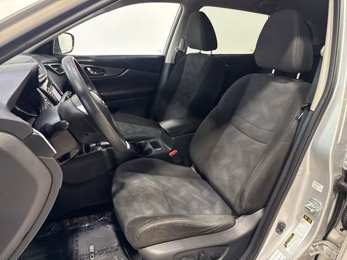 Used 2015 Nissan Rogue SV w/ SV Premium Package FWD image 23