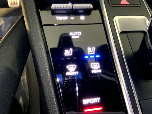 Used 2021 Porsche Cayenne S image 37