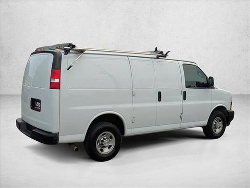 Used 2022 Chevrolet Express 2500 w/ Driver Convenience Package RWD image 5