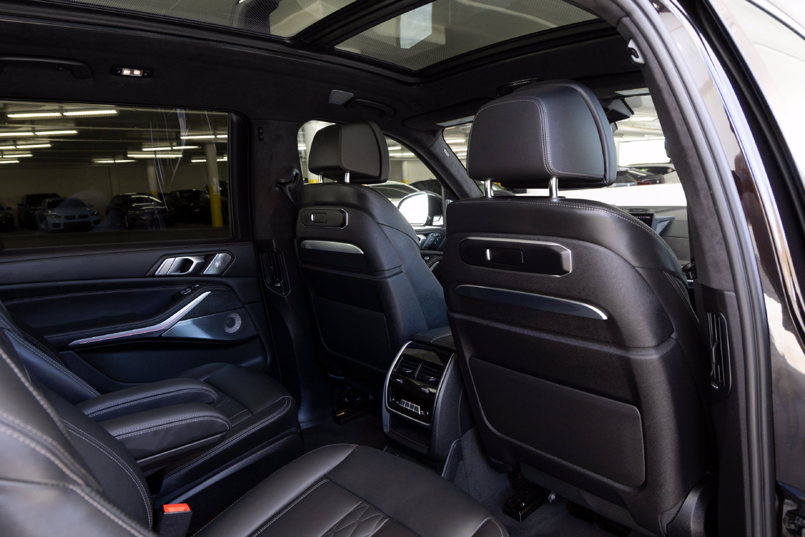 Certified 2023 BMW ALPINA XB7 AWD/4WD image 35