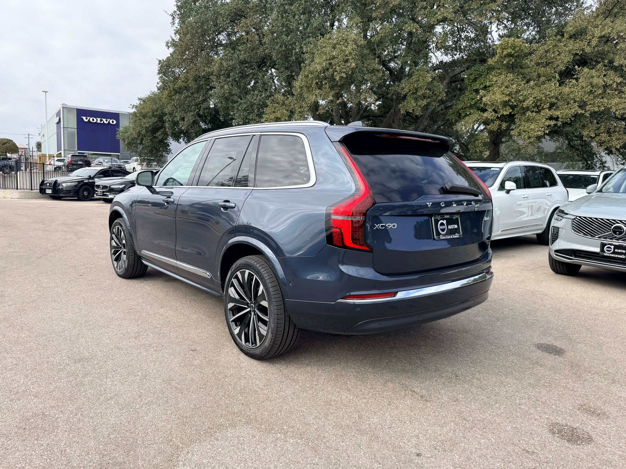 Used 2026 Volvo XC90 B6 Ultra w/ Protection Package AWD/4WD image 4