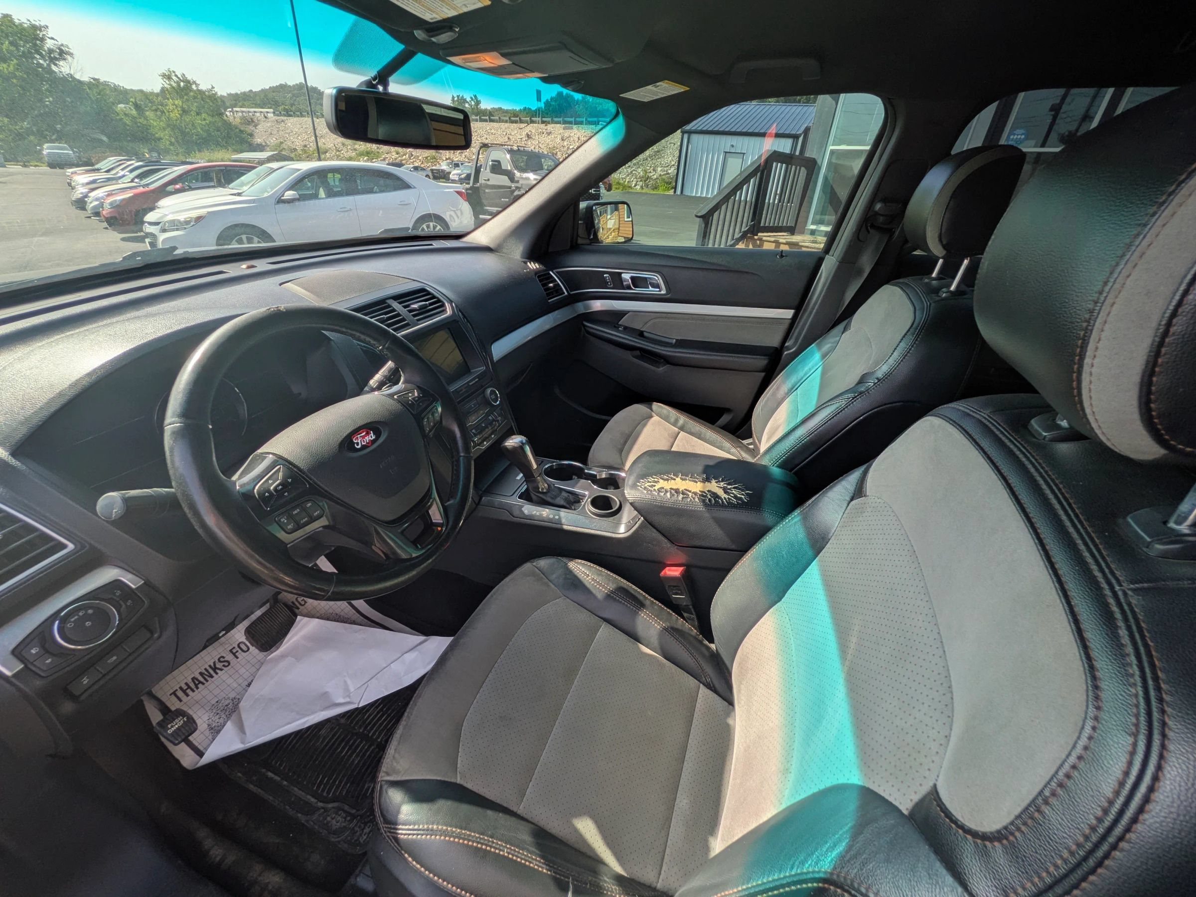 Used 2017 Ford Explorer XLT w/ Equipment Group 202A FWD image 12
