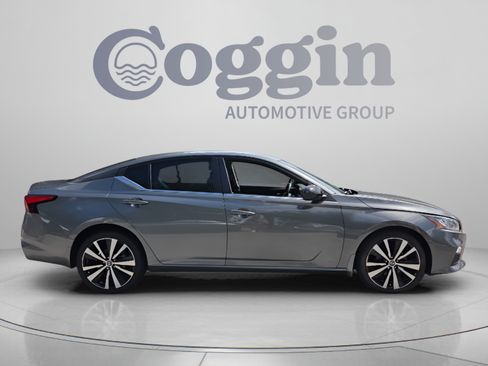 Used 2021 Nissan Altima 2.5 SR AWD/4WD image 6