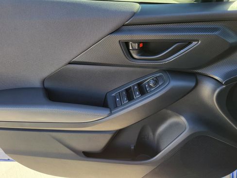 Used 2025 Subaru Crosstrek 2.0i Premium w/ Convenience Package #2 image 16