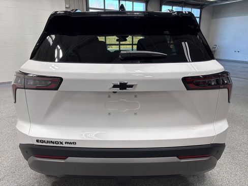 New 2026 Chevrolet Equinox LT w/ Midnight Edition image 6