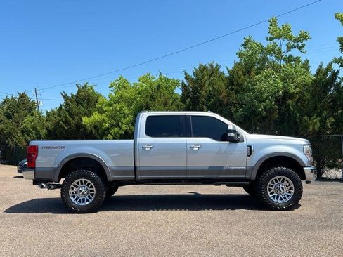 Used 2022 Ford F250 Lariat w/ Tremor Off-Road Package AWD/4WD image 2