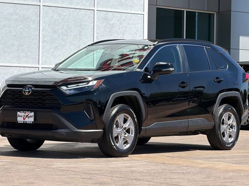 Used 2025 Toyota RAV4 XLE FWD image 8