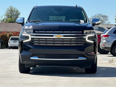 Used 2023 Chevrolet Suburban Premier AWD/4WD image 9