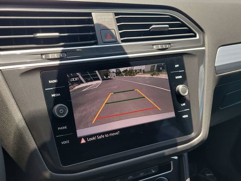 Used 2024 Volkswagen Tiguan S image 23