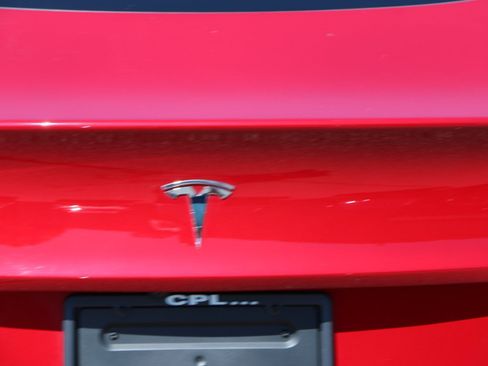 Used 2022 Tesla Model 3 Long Range AWD/4WD image 5