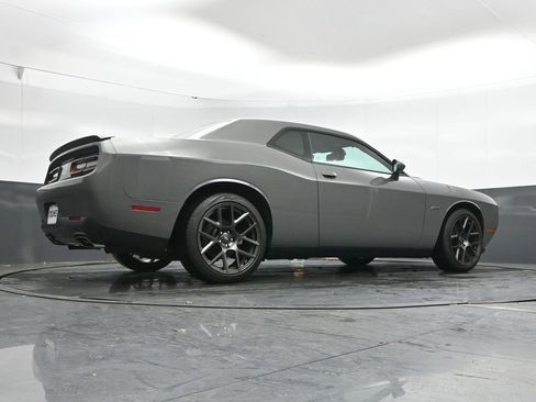 Used 2017 Dodge Challenger R/T RWD image 40