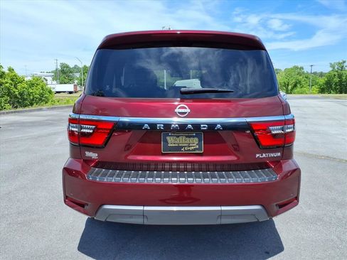 Certified 2024 Nissan Armada Platinum w/ Captain's Chairs Package AWD/4WD image 17