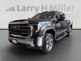 Used 2025 GMC Sierra 2500 SLE w/ SLE Value Package; AWD/4WD video 1