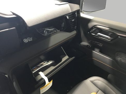 New 2026 GMC Sierra 1500 AT4 w/ AT4 Premium Package AWD/4WD image 34