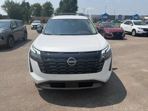Used 2026 Nissan Pathfinder SL AWD/4WD image 9