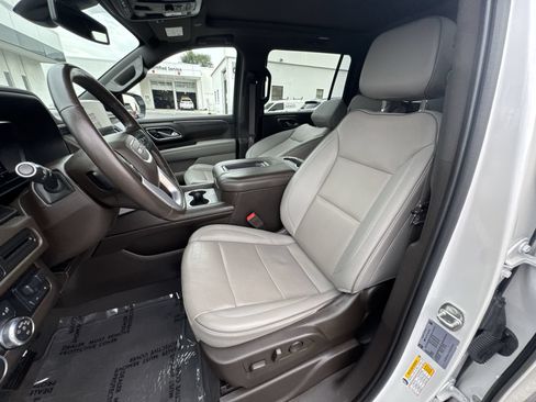 Certified 2022 GMC Yukon XL SLT w/ Max Trailering Package AWD/4WD image 13