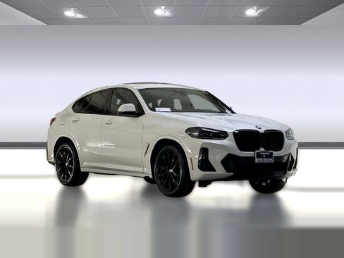Used 2023 BMW X4 xDrive30i w/ M Sport Package image 6