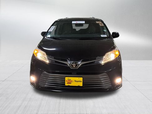 Certified 2019 Toyota Sienna XLE Premium w/ Carpet Mat Package AWD/4WD image 2