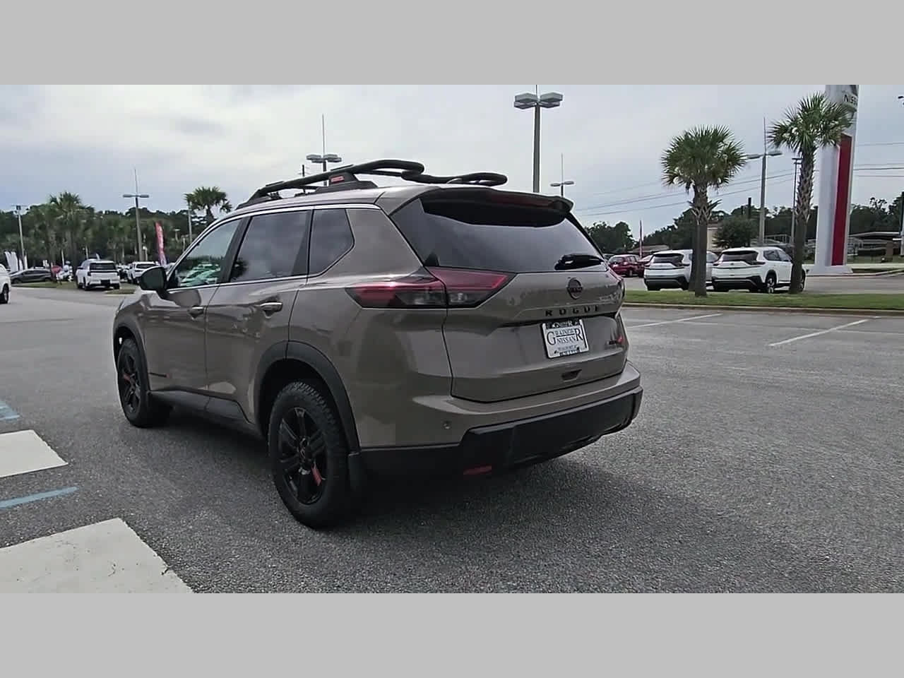 Used 2025 Nissan Rogue SV w/ Rock Creek Premium Package AWD/4WD image 30