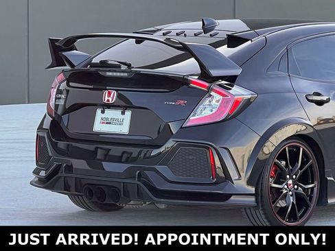 Used 2019 Honda Civic Type R image 9
